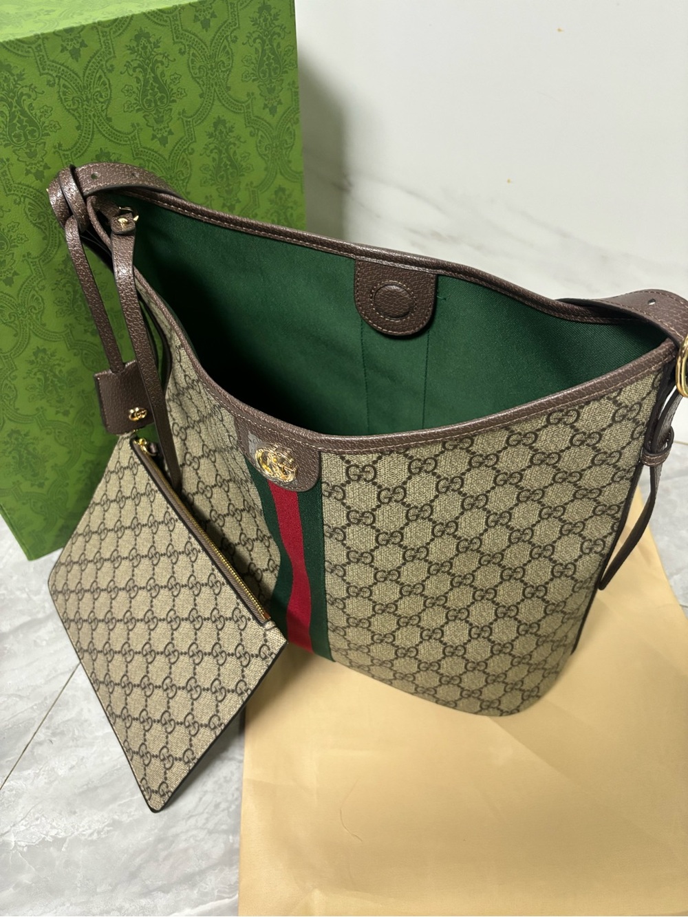 Gucci Beige GG Canvas Shoulder Bag with Brown Trim and Green-Red Web - Picture 5 of 5